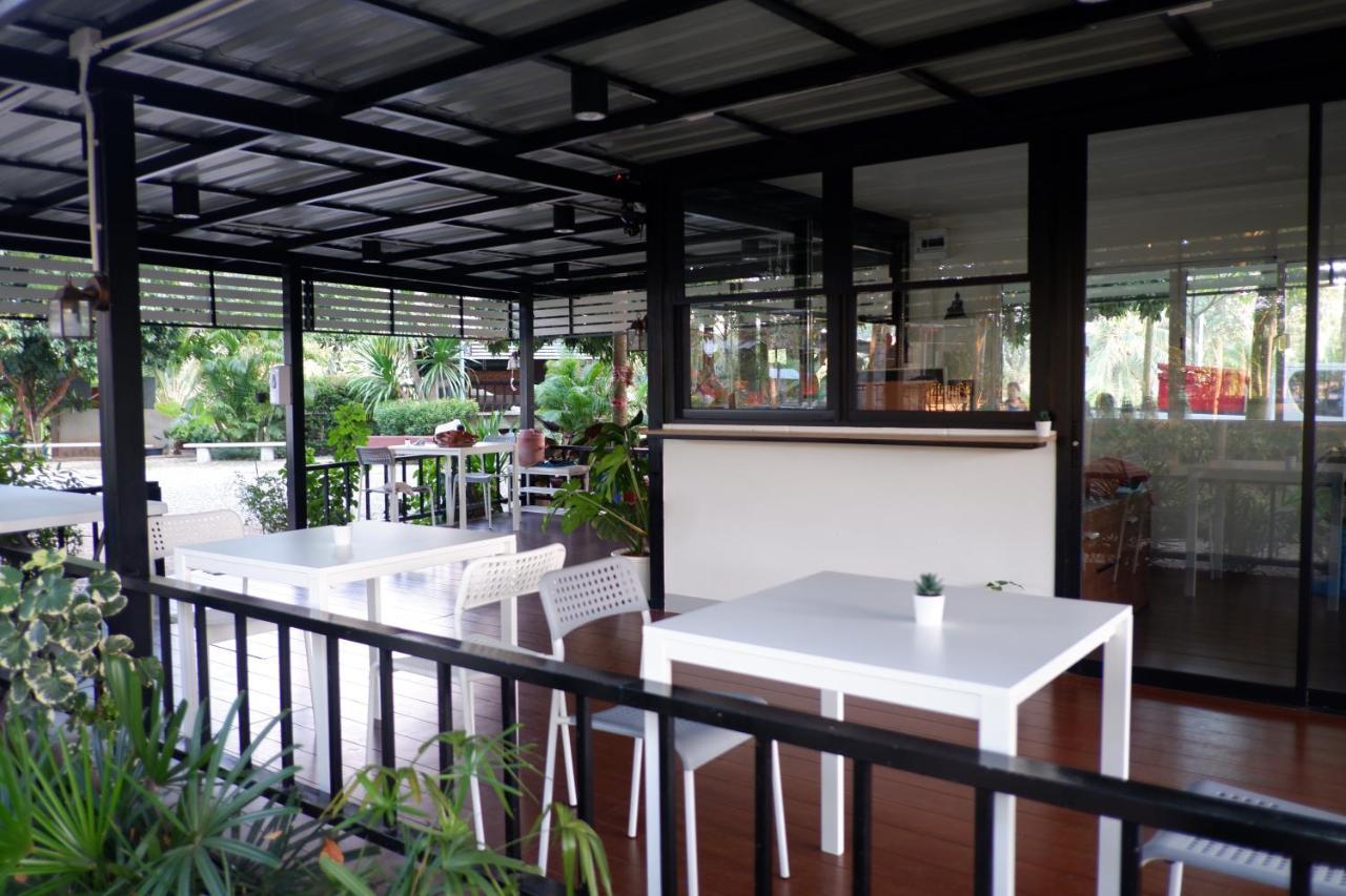Sameikei Homestay Phrae Exterior photo