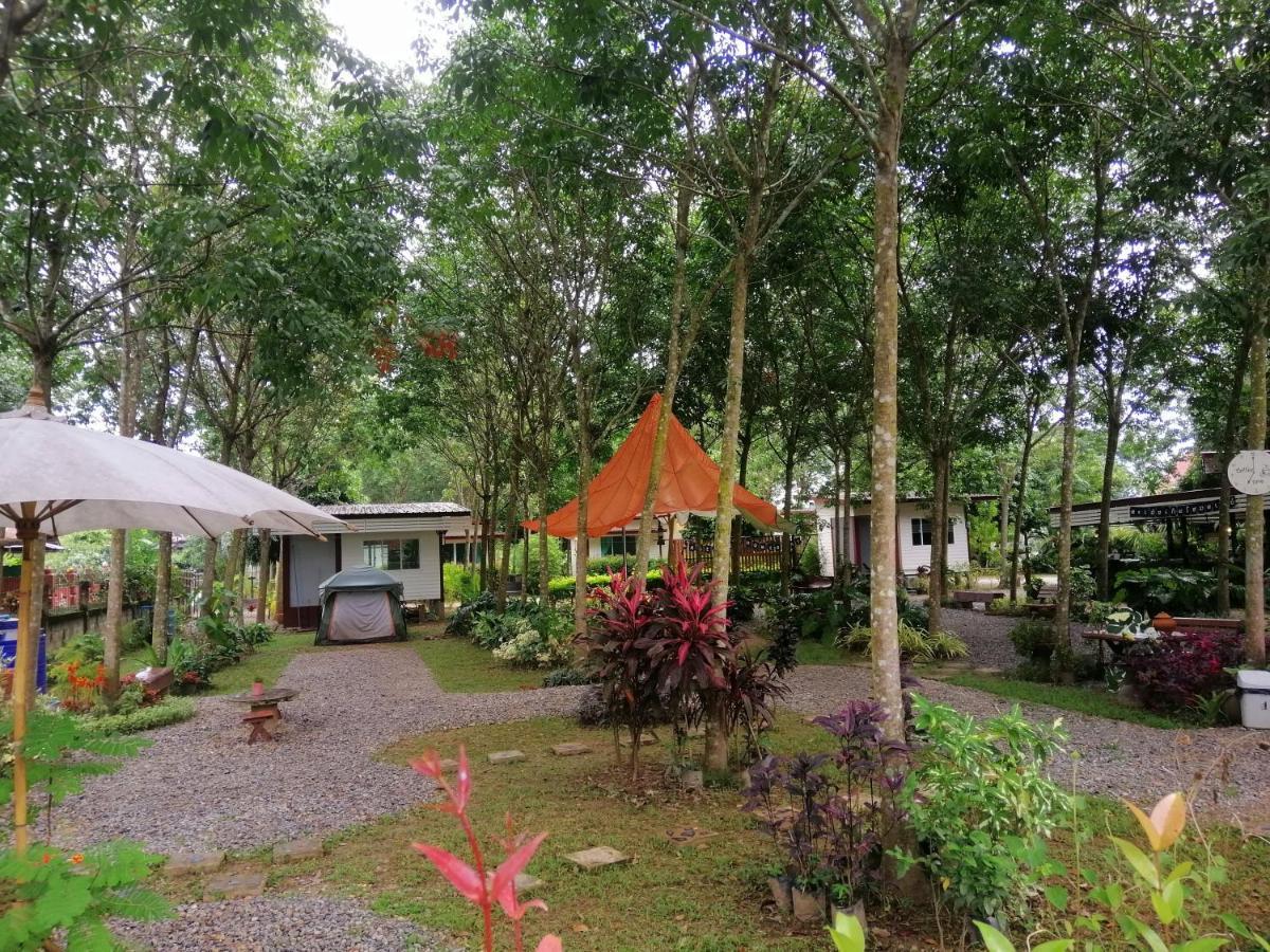 Sameikei Homestay Phrae Exterior photo